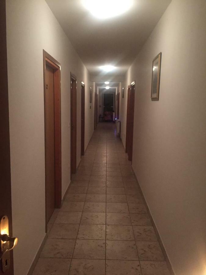 Hotel Sobe Matea - Prenociste Vinkovci Esterno foto